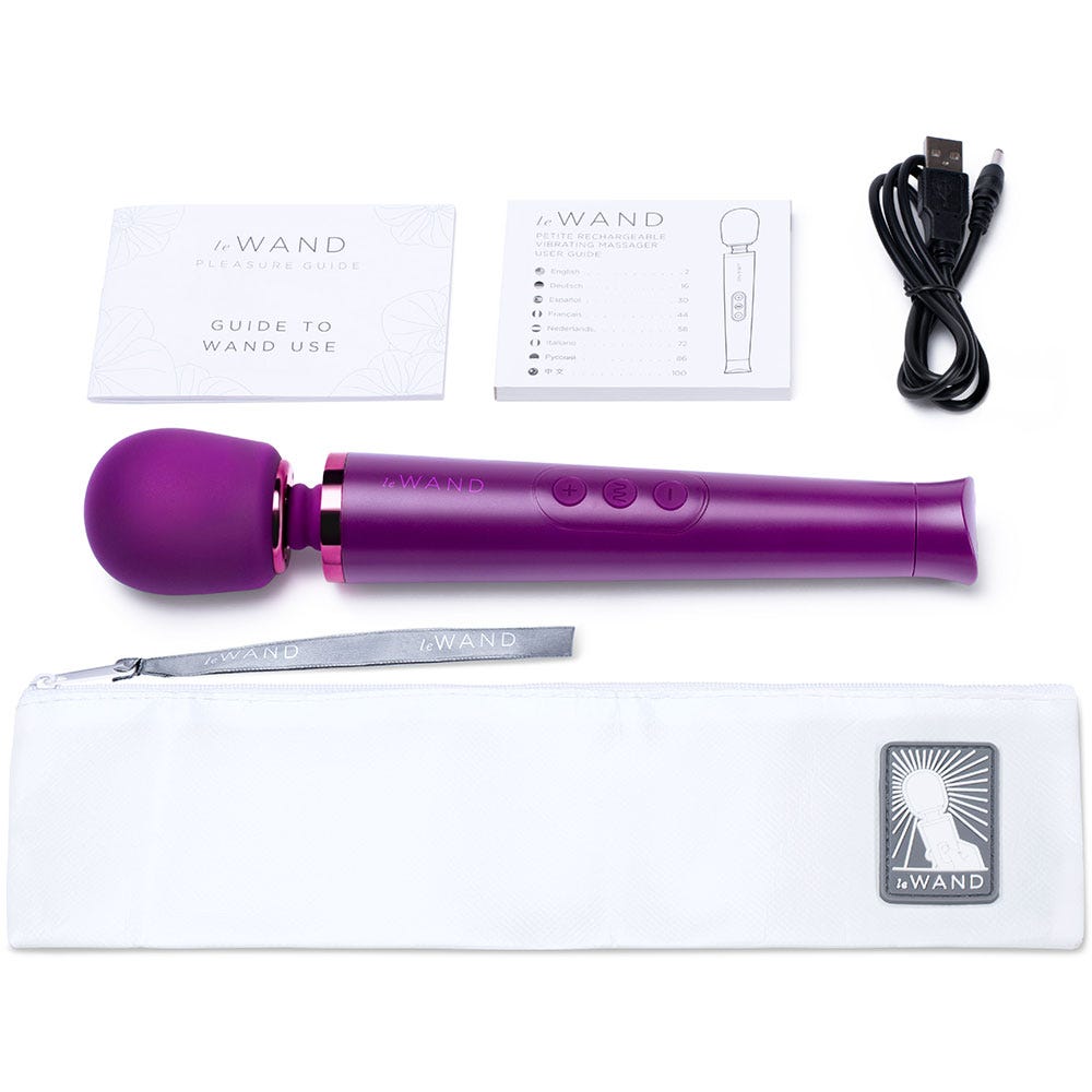 Le Wand - Petite Rechargeable Vibrating Massager Cherry - Lustly