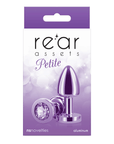 Rear Assets Petite Purple buttplug produktförpackning, baksida mot vit bakgrund.