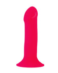 Solid Love Dildo Pink ståendes mot vit bakgrund.