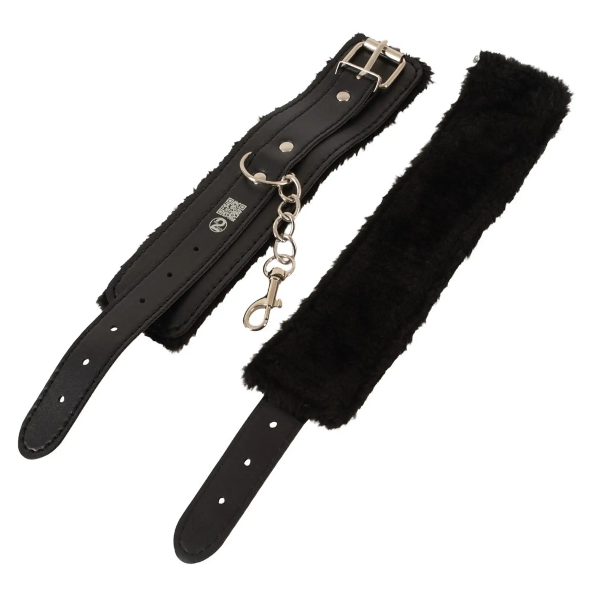 En detaljbild på handbojorna som kommer med i Magic Shiver Starter Set