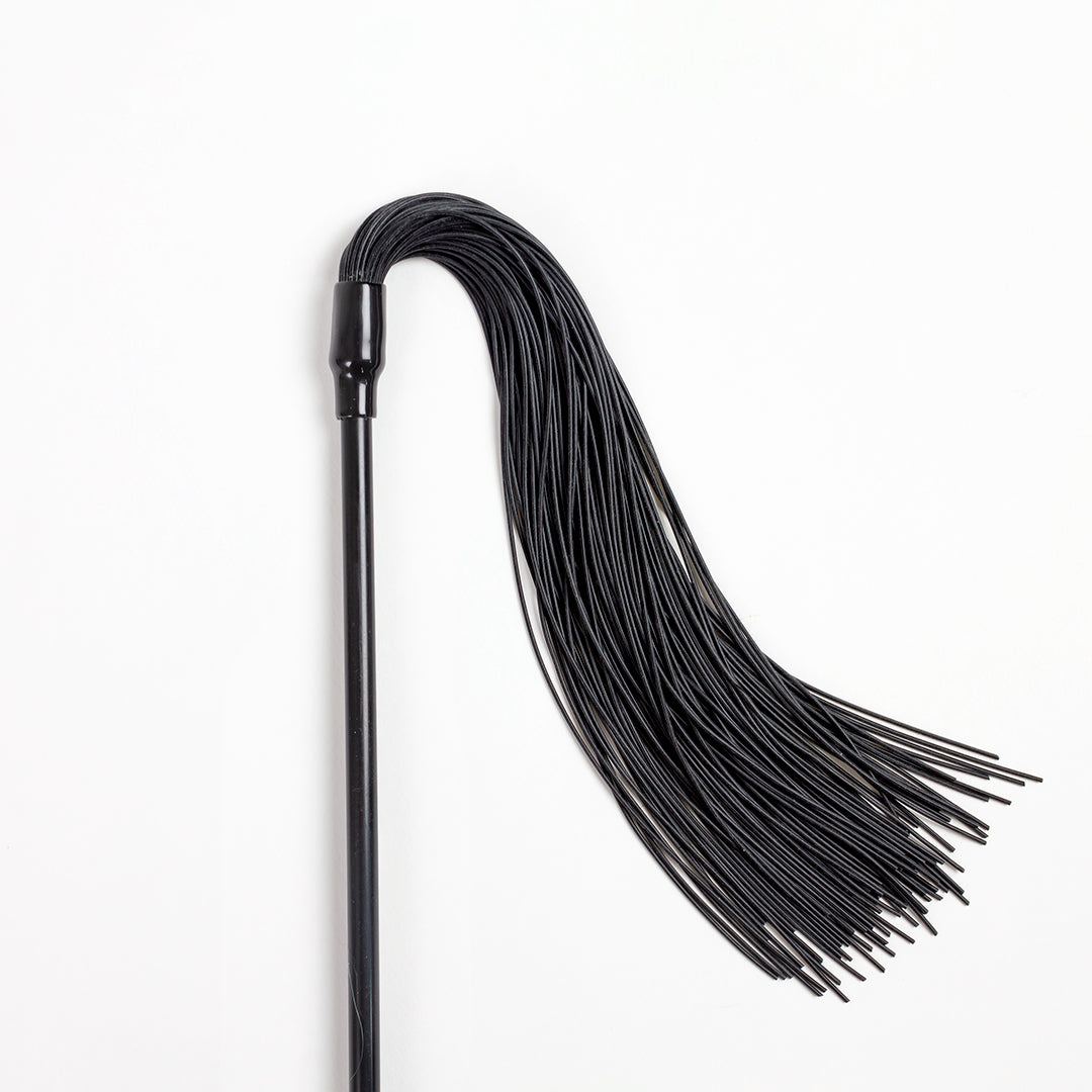 Feather Tickler &amp; Whip svart, piskdel med fransar