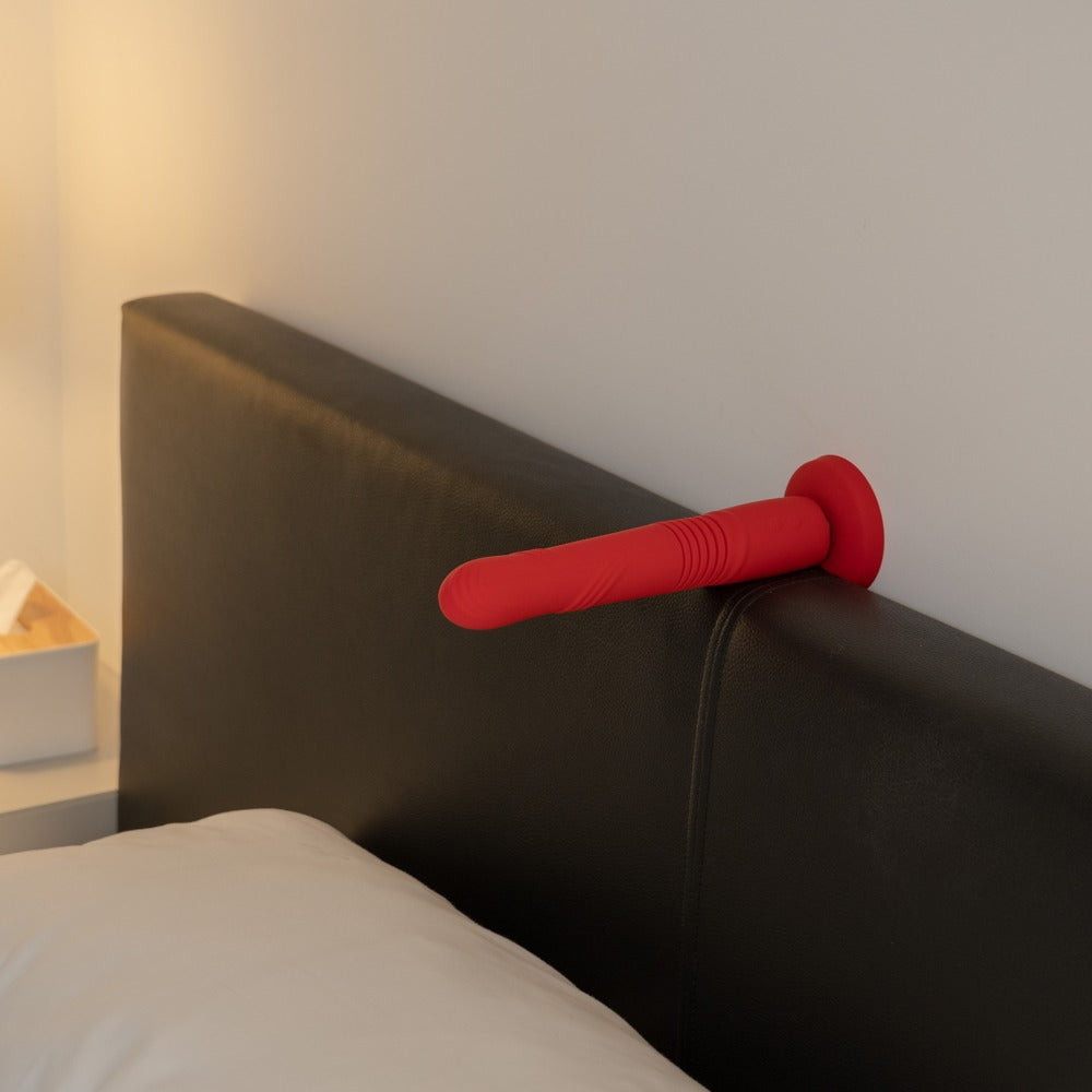 Lovense Gravity stötdildo på sugkopp, handsfree