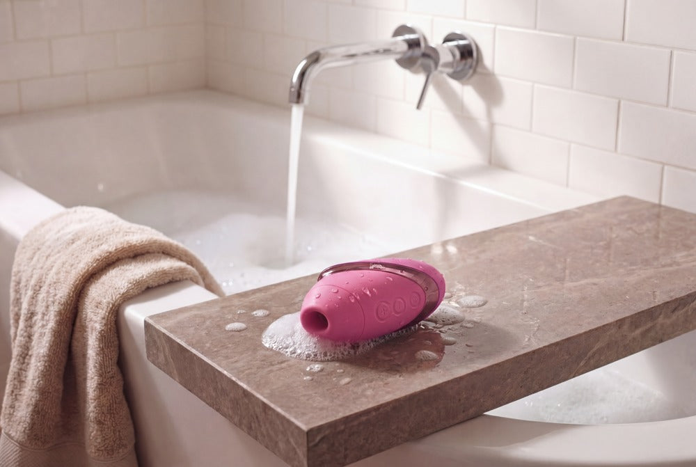 Womanizer Next Liberty rosa, laddas via USB-C