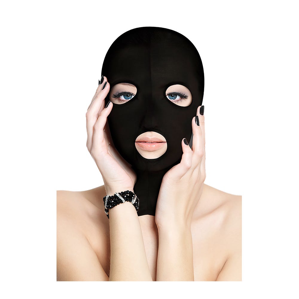 Subversion Mask - diskret mask för kink. En kvinna med mask och svart nagellack.