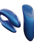 We-Vibe Chorus Cosmic Blue Samlagsvibrator med blå fjärrkontroll med fem knappar.