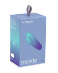 We-Vibe Moxie Trosvibrator produktförpackning mot vit bakgrund.