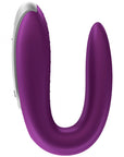 sidvy av Satisfyer Double Fun Appstyrd Parvibrator Lila. U-formad produkt i matt lila färg. Silverdetaljer.