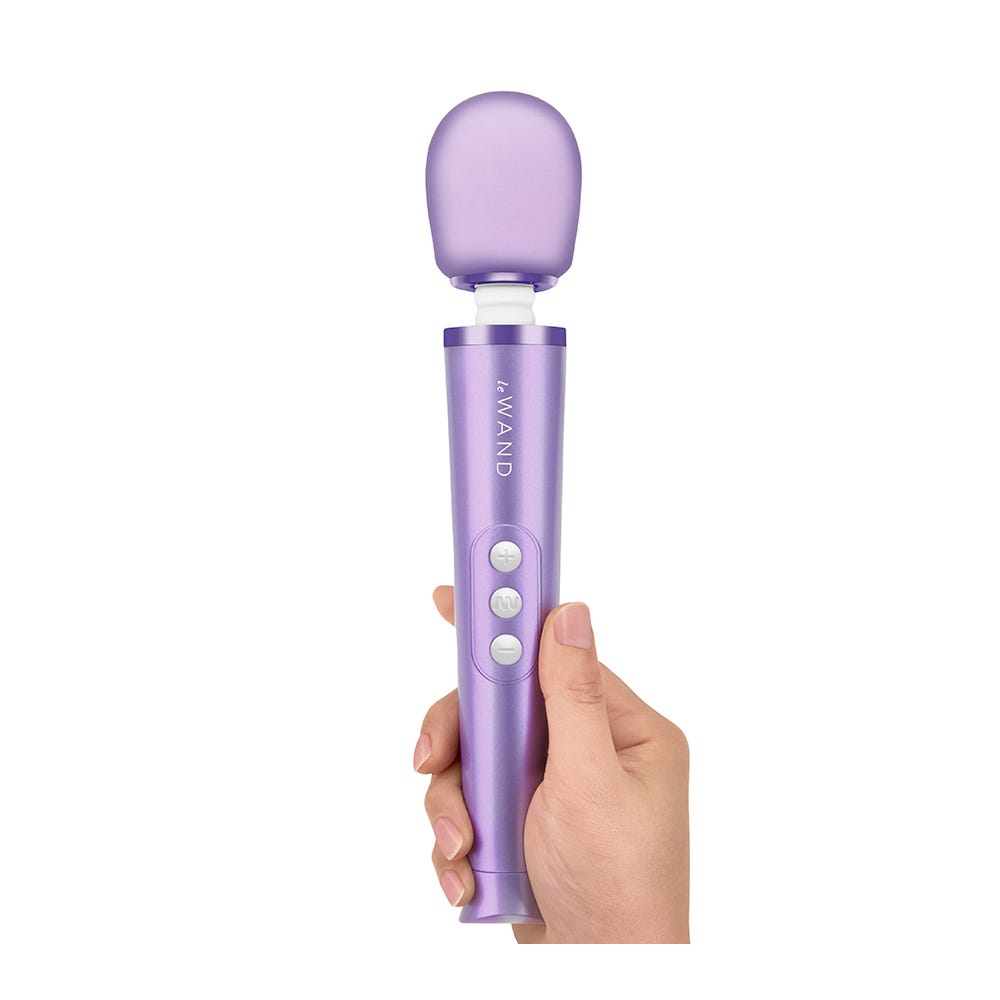 Le Wand - Petite Rechargeable Vibrating Massager - Lustly