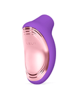 LELO Sona 2 Travel Purple ståendes mot vit bakgrund. Baksida.