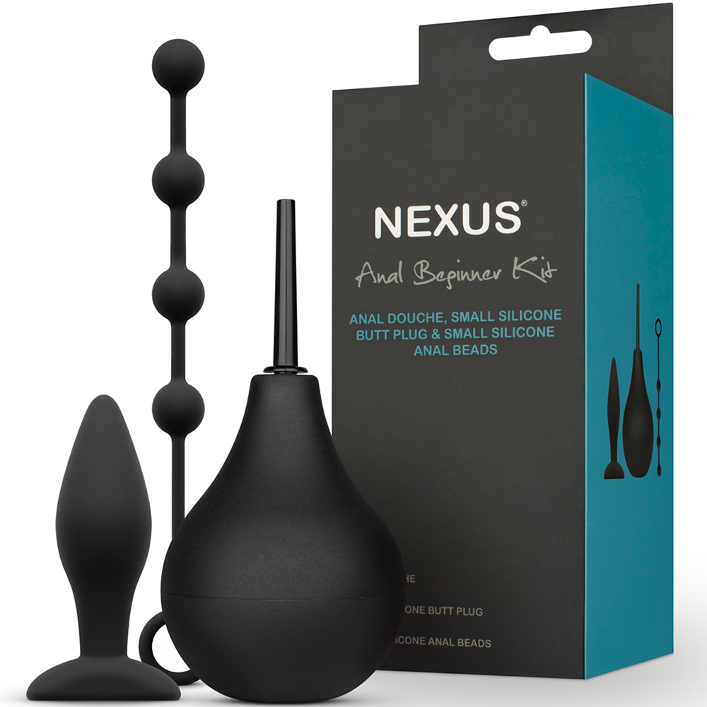 Nexus Anal Beginner Kit produktförpackning med en analplugg, analdusch och analkulor bredvid. Mot vit bakgrund.