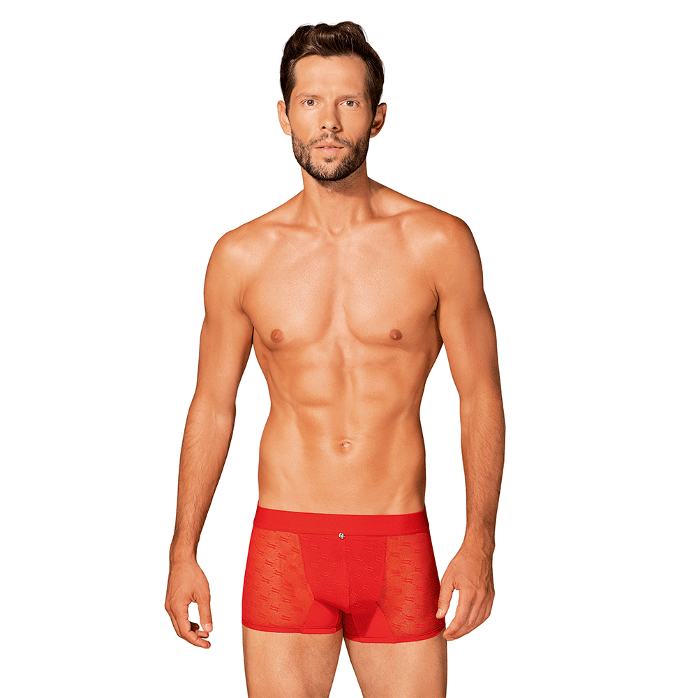 Manlig modell som har på sig Obsessiver boxer shorts mot vit bakgrund. Framsida. Köp på Lustly.se