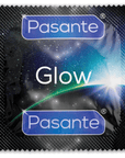 Pasante Glow 12-pack Kondomer kondom mot vit bakgrund.