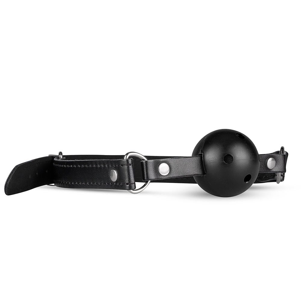 Svart Gag-ball som ingår i Secret Pleasure Chest Black Fantasy. 