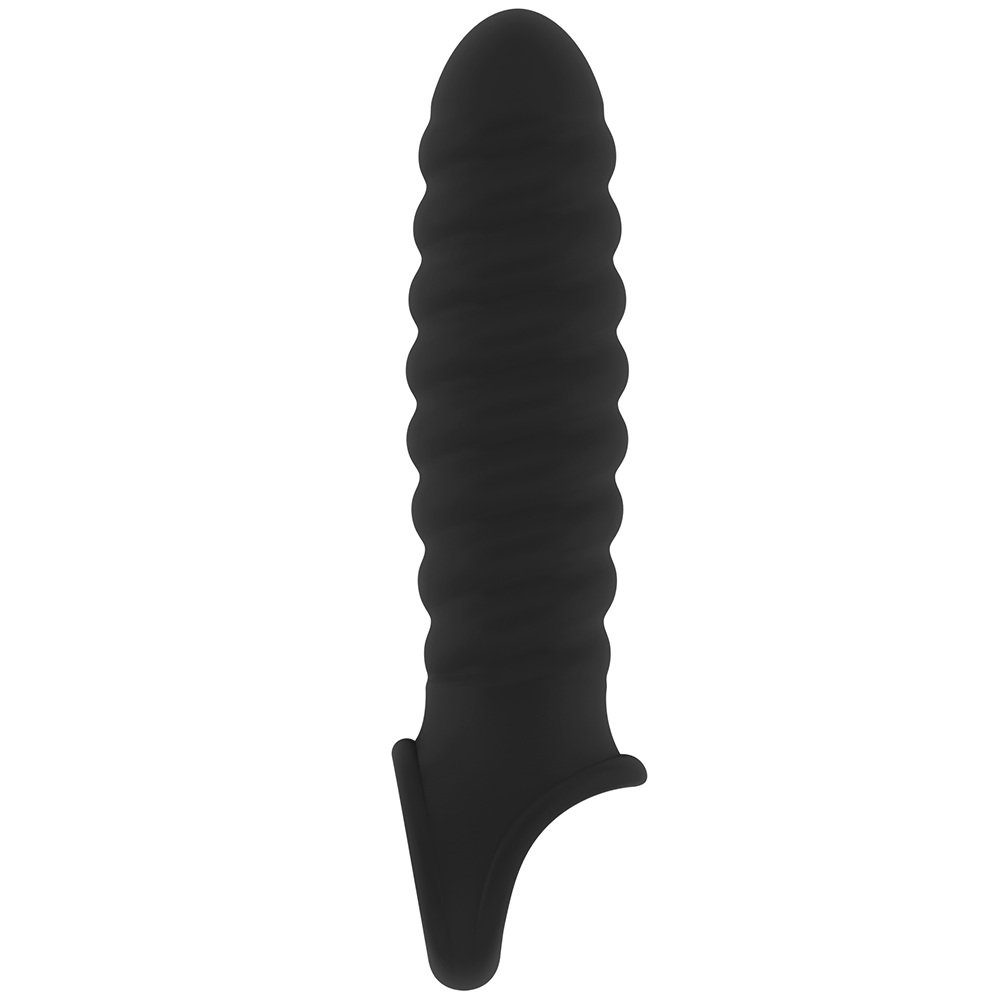 SONO Elastic Penis Extension No.32 i svart färg mot en vit bakgrund. Ser ut som en bucklig stav.