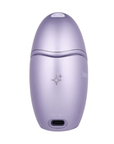 Baksida av stängd Svakom Pulse Galaxie Lilac Lufttrycksvibrator mot vit bakgrund.