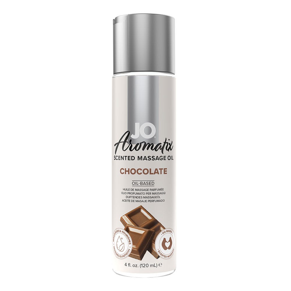 Framsida av System Jo Aromatix Scented Massage Oil Chocolate 120ml mot vit bakgrund.