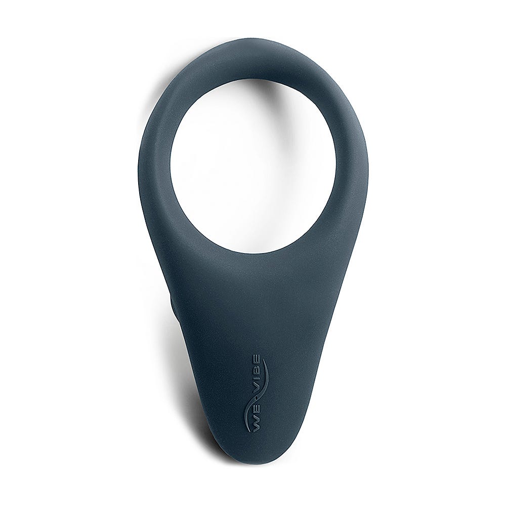 Framsida av We-Vibe Verge Vibrerande Penisring mot vit bakgrund.